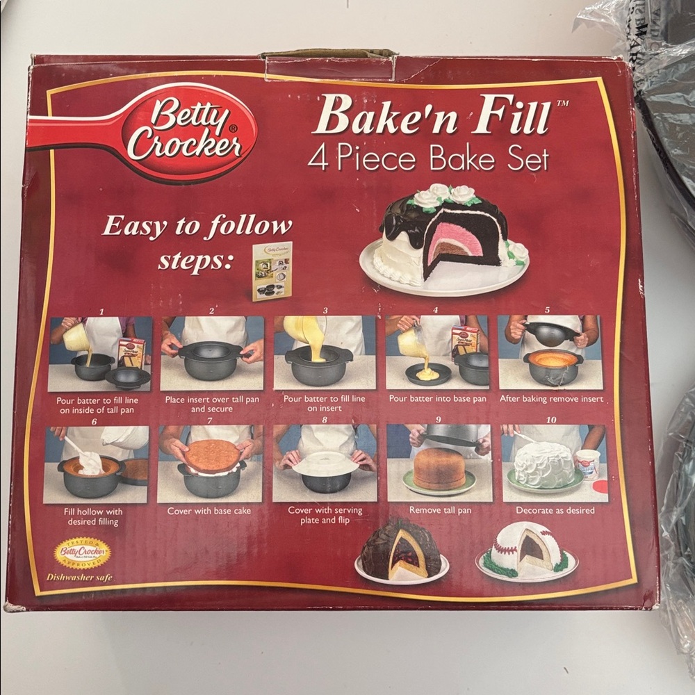 Betty Crocker Bake’n Fill 4 piece Pan Set - Picture 8 of 11
